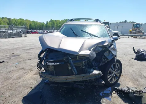 2022 Subaru Ascent Touring z USA, uszkodzony, nr VIN 4S4WMARD3N3453086